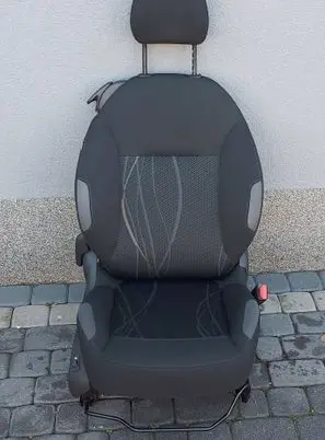 Peugeot 208 I Front passenger seat 