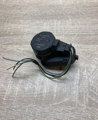 BMW X5 E53 Air flap motor/actuator 8385556