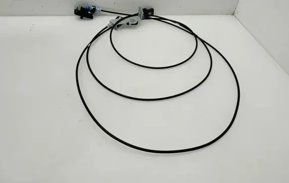 Suzuki Swift III Fuel cap flap release cable 