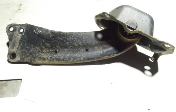 Volkswagen PASSAT B7 Rear suspension control arm 3C0501476A 3C0505226B