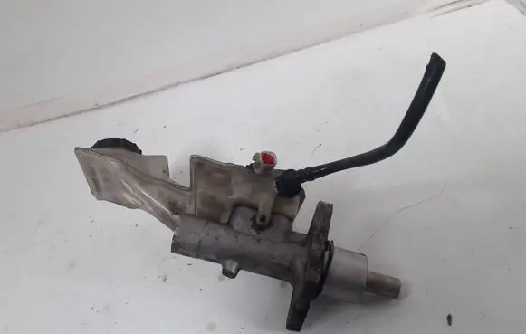 Mazda 3 I Master brake cylinder