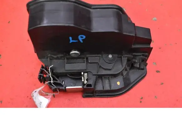 BMW Z4 E89 Front door lock 7229461