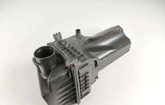 Ford Fiesta Air filter box 8V219600BH