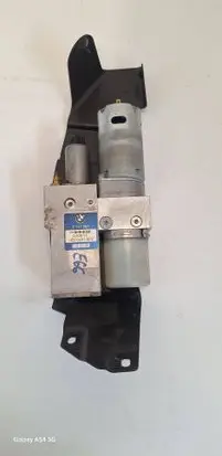 BMW 5 E60 E61 Tailgate hydraulic pump motor 7111867 HB70401002 030817