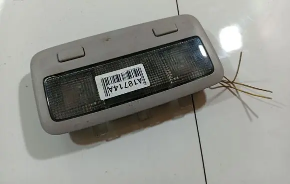 Toyota Avensis T250 Front seat light 8125005021 81250-05021