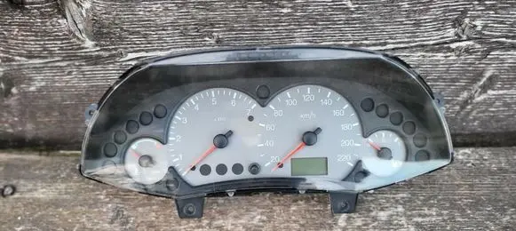 Ford Focus Speedometer (instrument cluster) 98AB10849JE