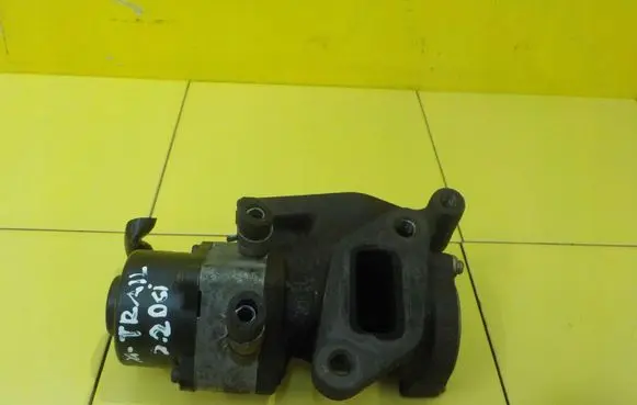 Nissan X-Trail T30 EGR thermostat 8SP36