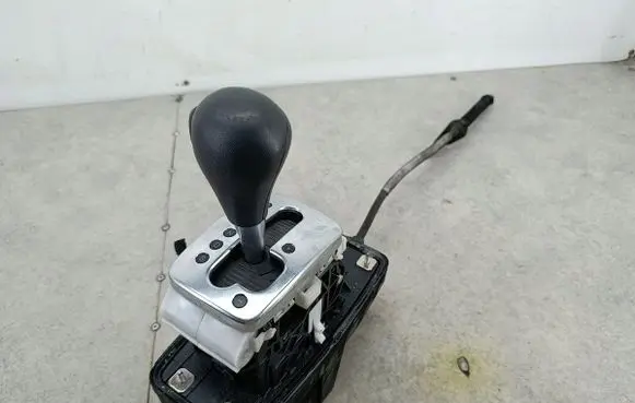 Audi A4 S4 B7 8E 8H Gear shifter/selector 8E1713111R