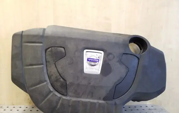 Volvo V40 Engine cover (trim) 30757910