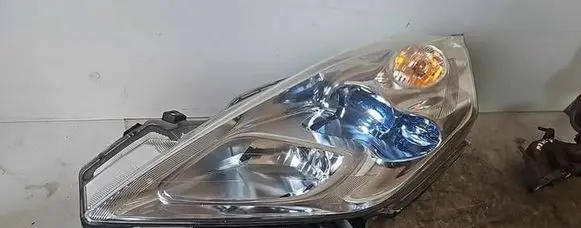 Nissan Leaf I (ZE0) Headlight/headlamp
