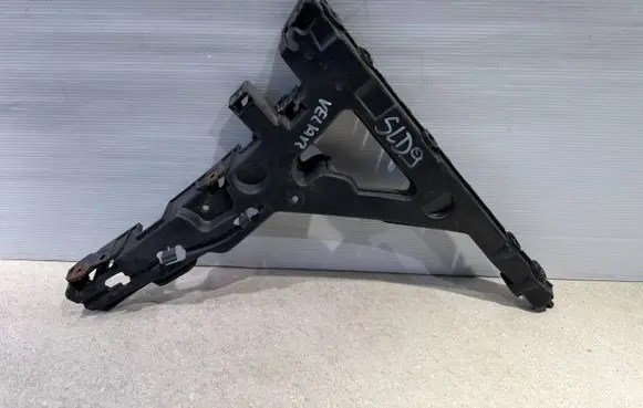 Land Rover Range Rover Velar Bumper support mounting bracket corner J8A217B930ABSLD9 J8A217B930