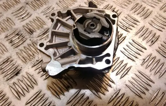 Opel Vectra C Vacuum pump 55205446