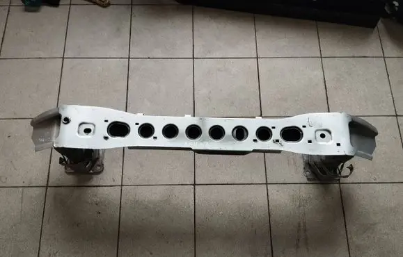 Ford Focus Front bumper cross member AM51R10922AE 1111013094710101