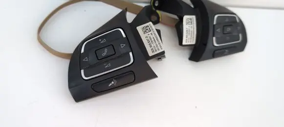 Volkswagen PASSAT B6 Steering wheel buttons/switches 3C8959538F