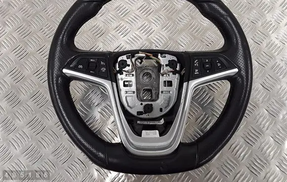 Opel Zafira C Steering wheel 13365200