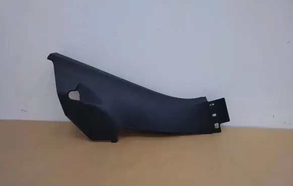 Porsche Cayenne (92A) (C) pillar trim 7P0867766D