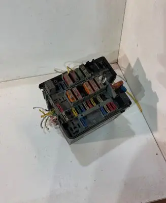 Citroen Xsara Picasso Fuse module 010202 HABTLLABE