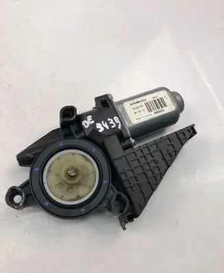 KIA Sportage Front door window regulator motor 400893