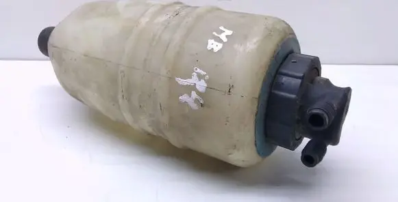 Mercedes-Benz E W124 Power steering fluid tank/reservoir 0009899103