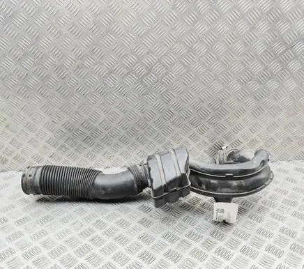 Opel Vivaro Air intake duct part 165755972R 93451664