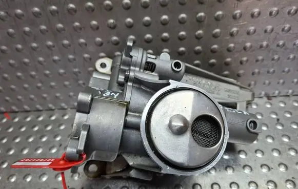 Citroen C3 Picasso Oil pump S27624757 V757601280
