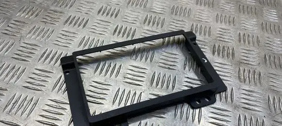 Land Rover Freelander Radio/GPS head unit trim 