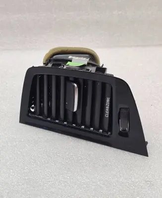 Volvo XC90 Dash center air vent grill 31363715