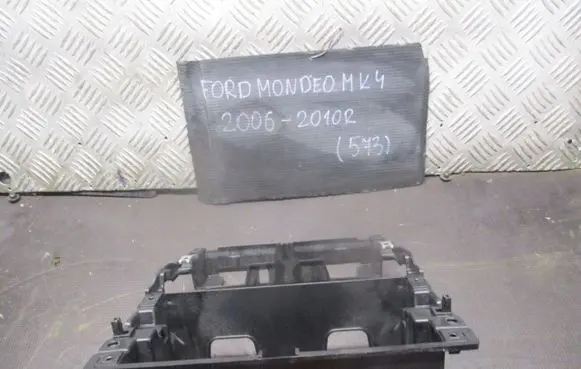 Ford Mondeo MK IV Voltmeter 