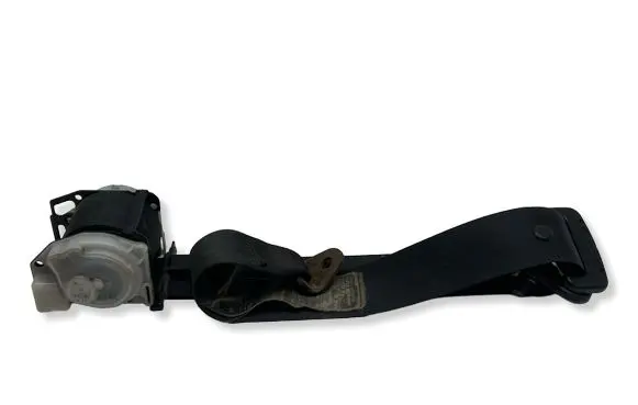 Mitsubishi Pajero Rear seatbelt N1527