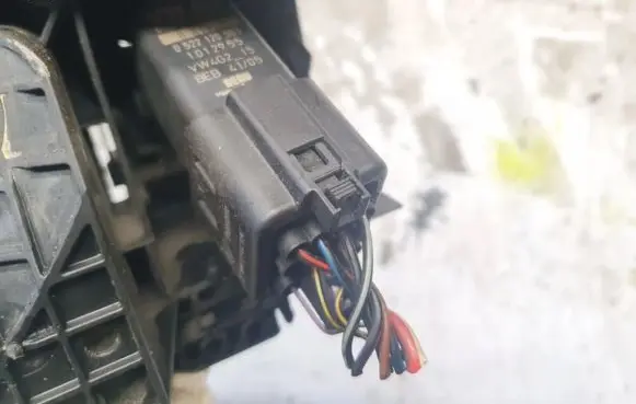 Volkswagen Golf V Other relay 0522120505 1.01.29.55