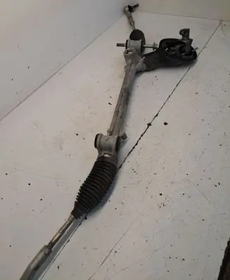 Toyota Yaris Steering rack 00071