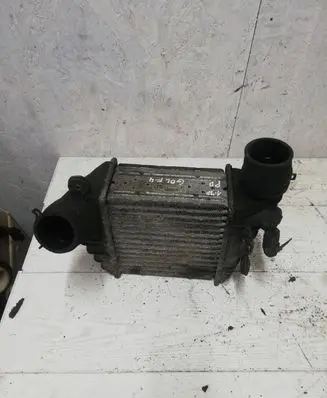 Volkswagen Golf IV Intercooler radiator 1J0145803F