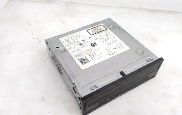 Skoda Superb B8 (3V) CD/DVD changer 5Q0035842A