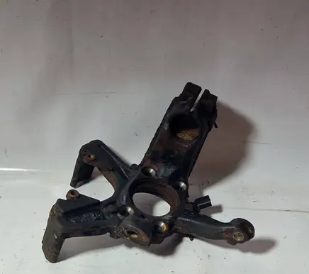 Volkswagen Jetta V Front wheel hub spindle knuckle