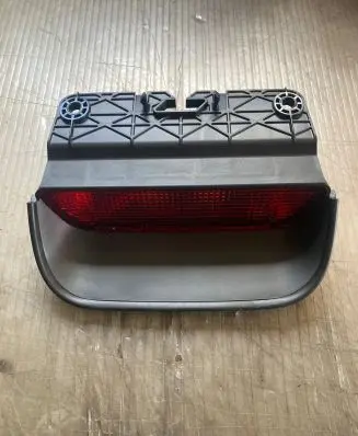 Honda CR-V Third/center stoplight