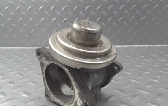 Skoda Octavia Mk2 (1Z) EGR valve 038129637D 038131501AN 183809132