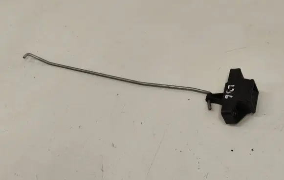 Renault Megane I Trunk lock loop 