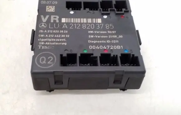 Mercedes-Benz C W204 Door control unit/module A2128203785