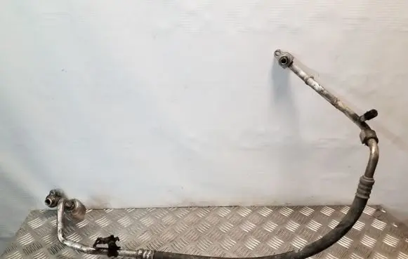 Jaguar XF X250 Air conditioning (A/C) pipe/hose