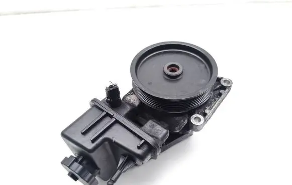 Mercedes-Benz E W212 Power steering pump A0064664701 7693900514