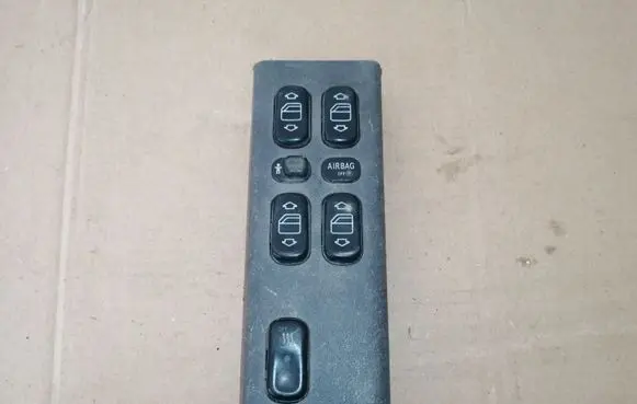 Mercedes-Benz A W168 Electric window control switch 1688202810