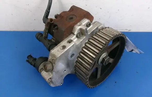 Renault Laguna II Fuel injection high pressure pump 8200108225