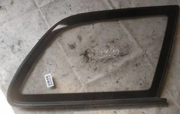 Peugeot 406 Rear side window as2