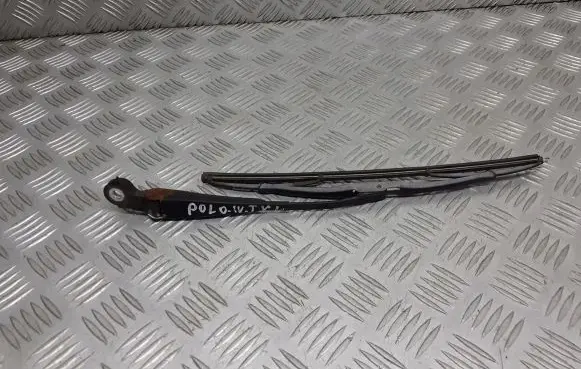 Volkswagen Polo IV 9N3 Front wiper blade arm