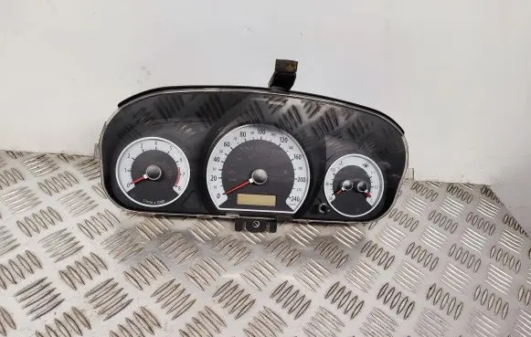 KIA Ceed Speedometer (instrument cluster) 940031H010