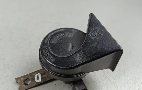 SsangYong Rexton Horn signal 28R000589