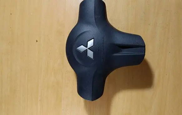 Mitsubishi Colt Steering wheel airbag 6024087