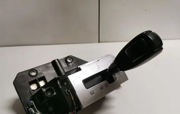 Subaru Outback (BS) Gear shifter/selector