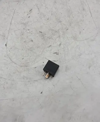 Mitsubishi Pajero Other relay MR301971