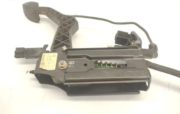 Audi A3 S3 8L Clutch pedal 1J1721059R 071197 021199